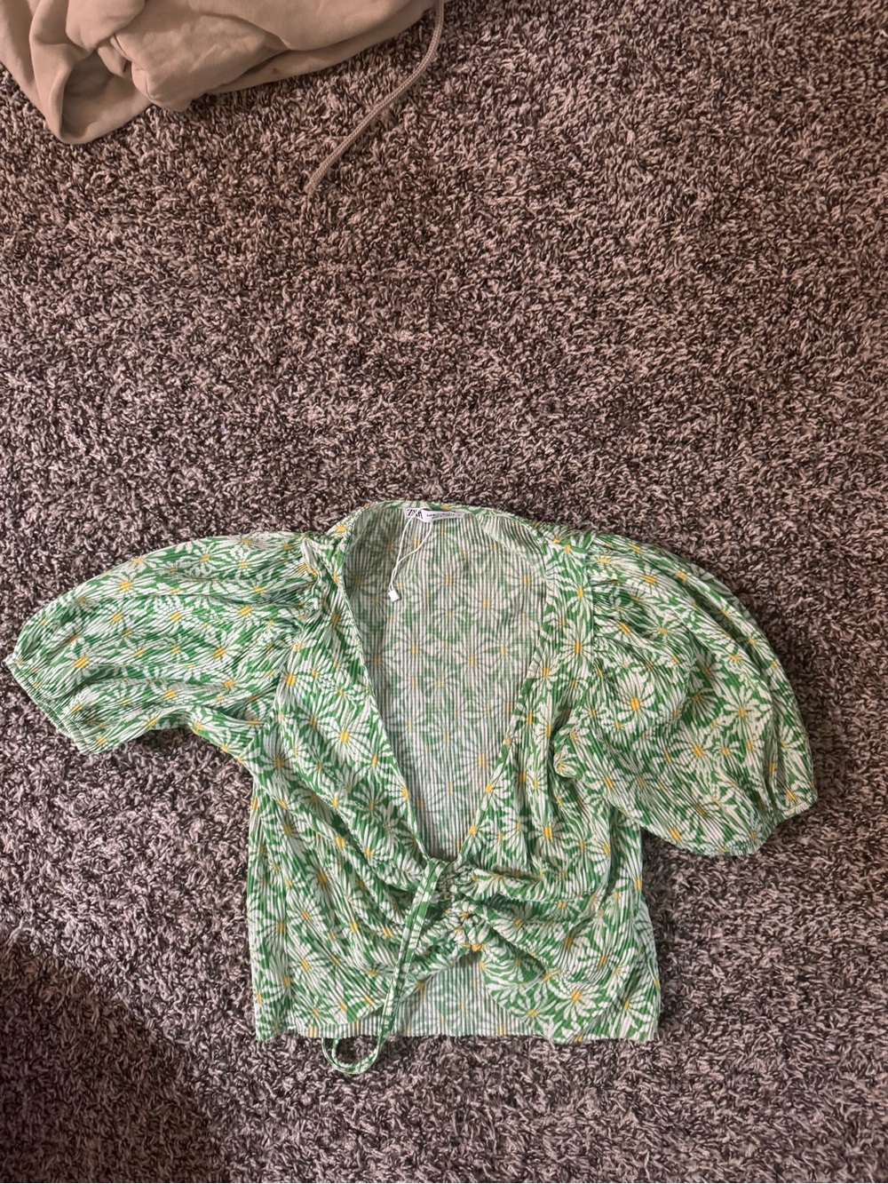 Zara Spring/Summer Flowery Green Blouse